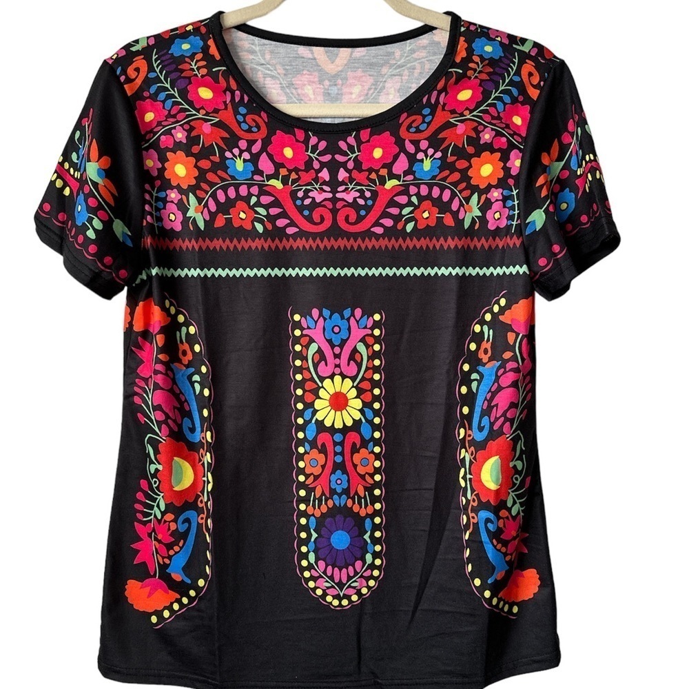 Black Boho Chic Shortsleeved  TShirt Small Medium Brand New